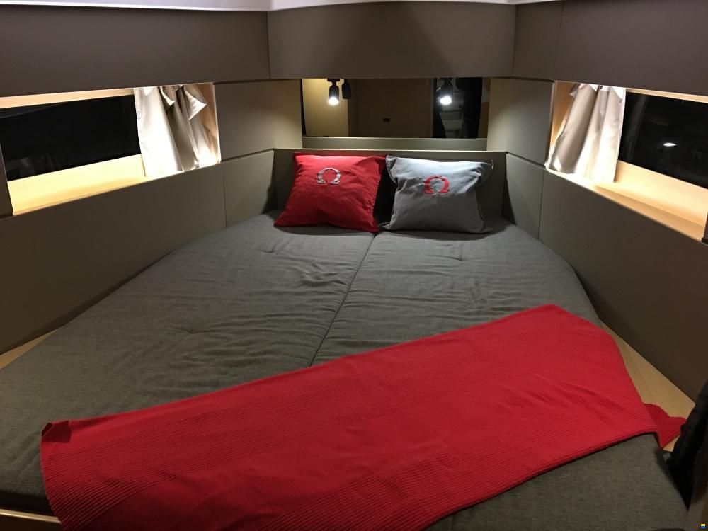 Beneteau Oceanis 38