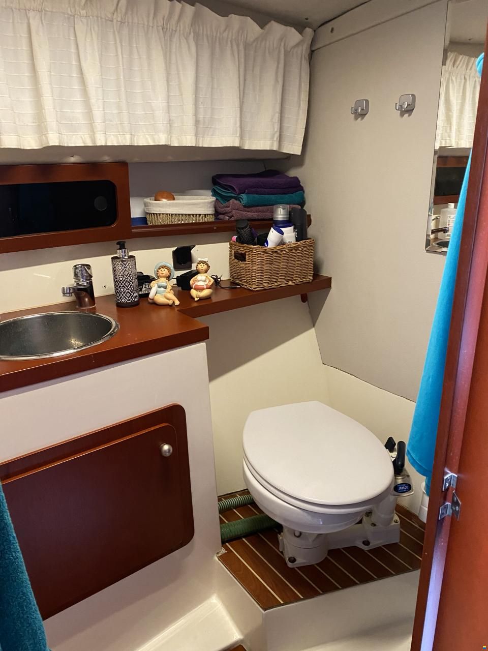 Fairline Sedan32