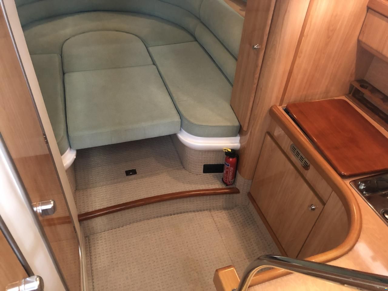 Sealine S 28