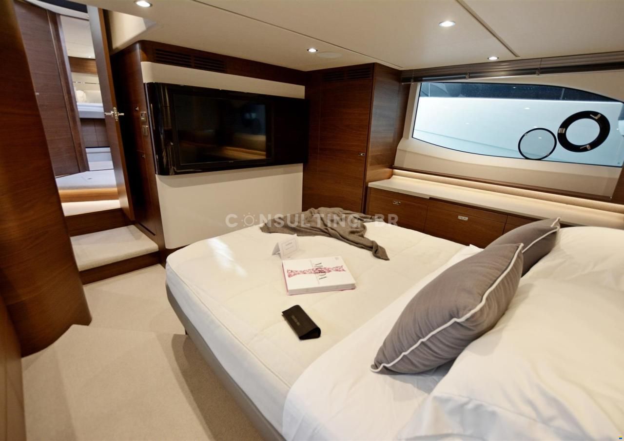 Princess YACHTS V55