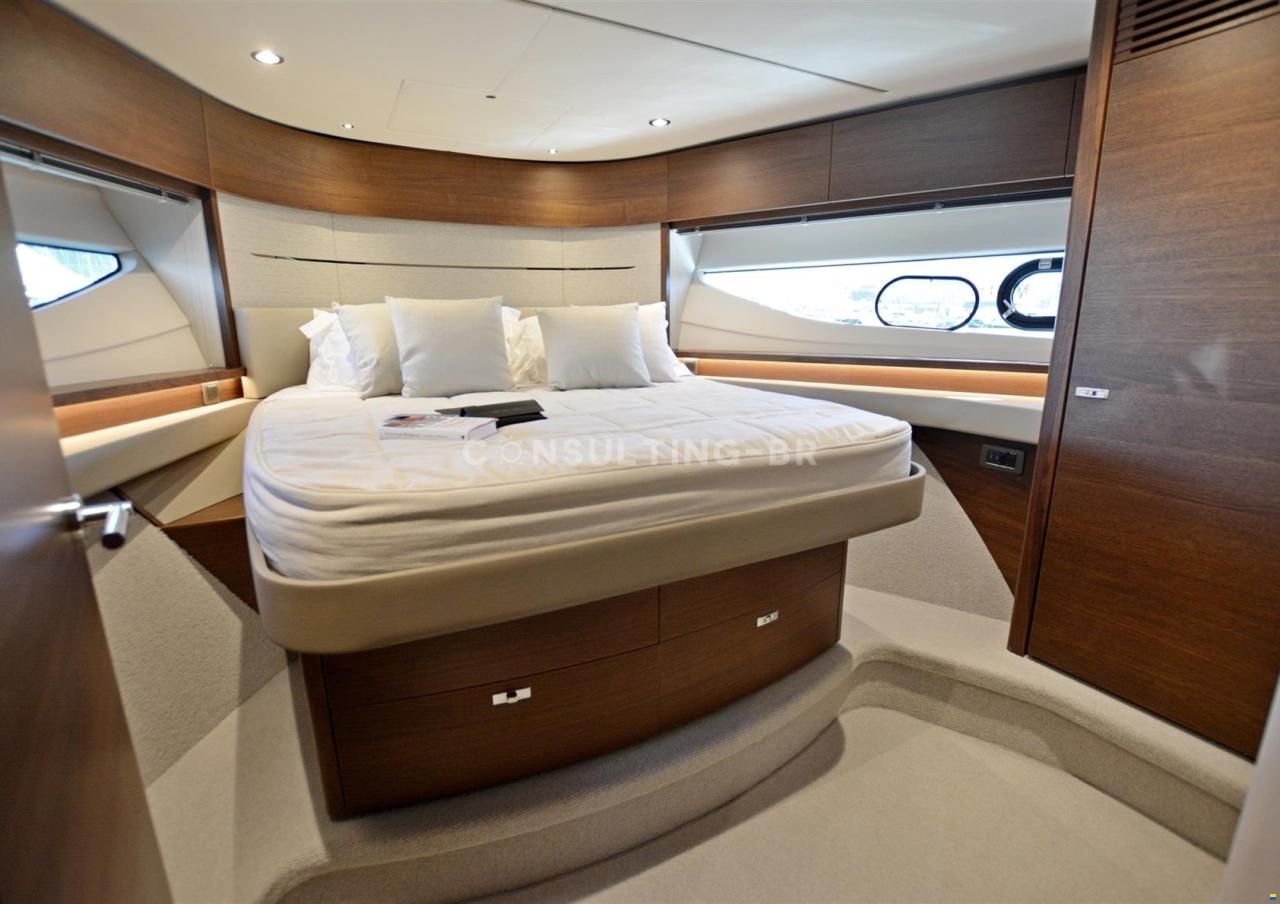 Princess YACHTS V55