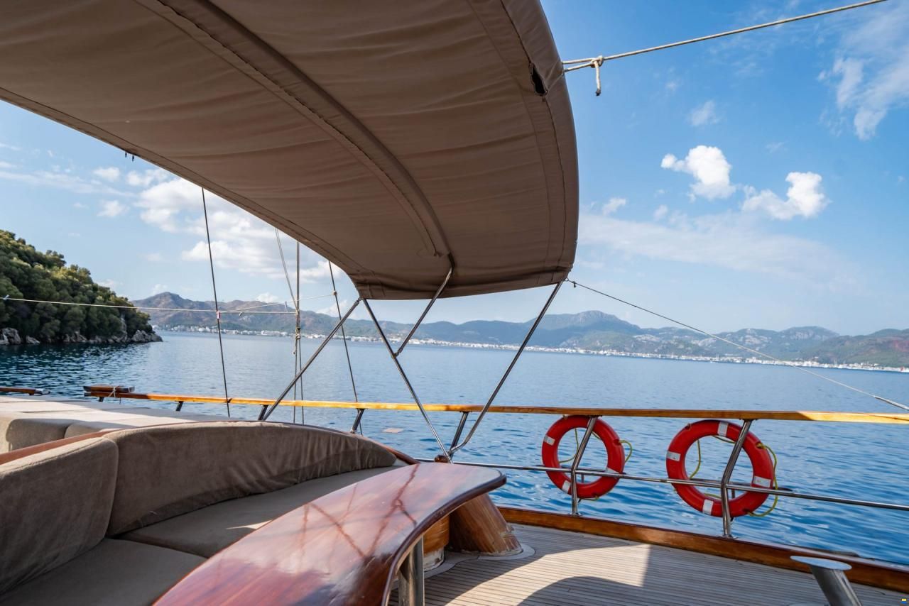 Custom Ketch 24m