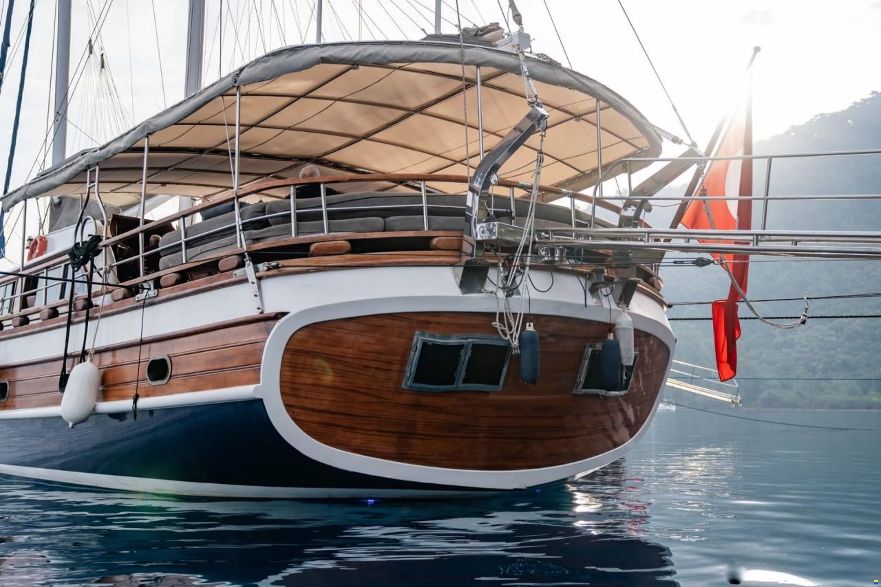 Custom Ketch 24m