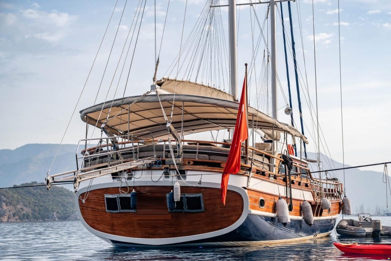 Custom Ketch 24m