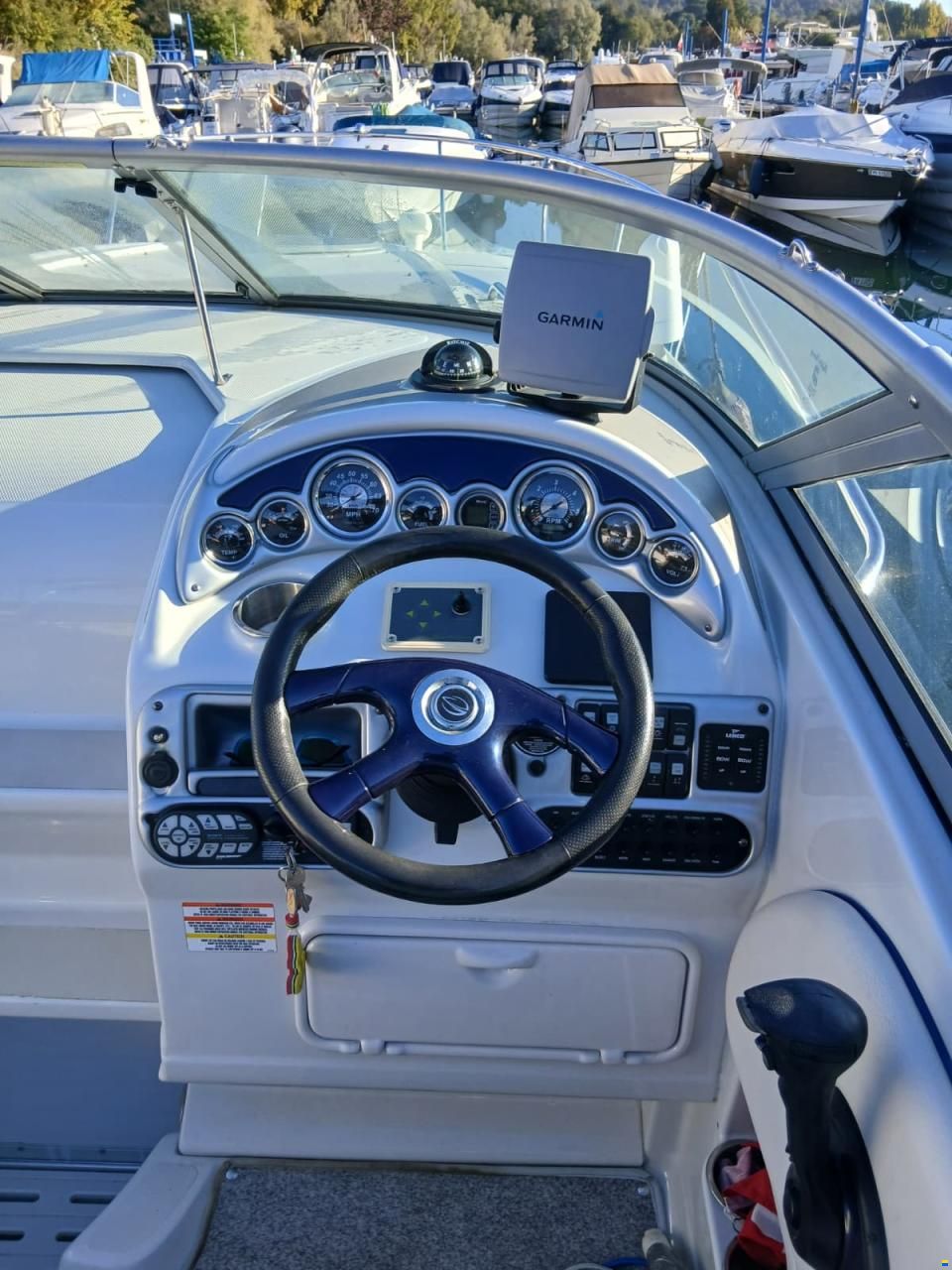 Crownline 270CR