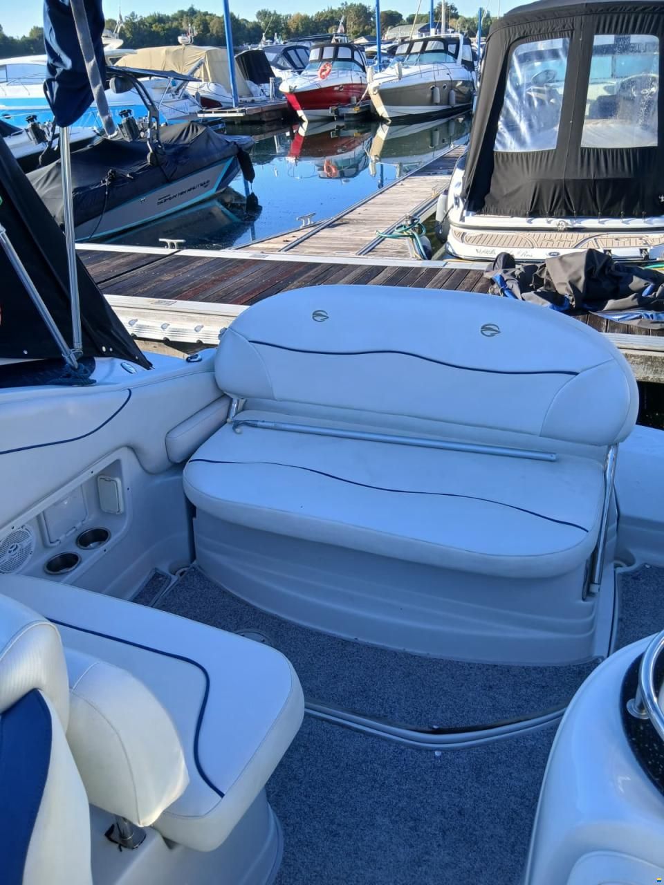 Crownline 270CR