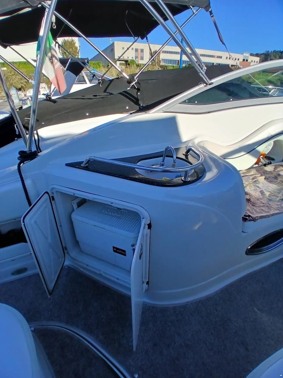 Crownline 270CR