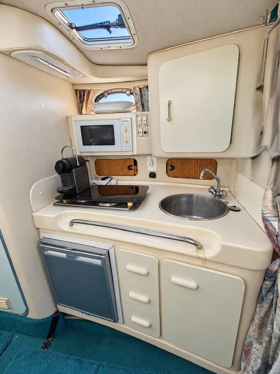 Sea Ray SUNDANCER 290