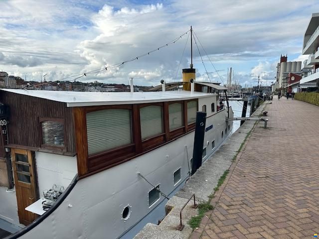 Wohnschiff / Hausboot