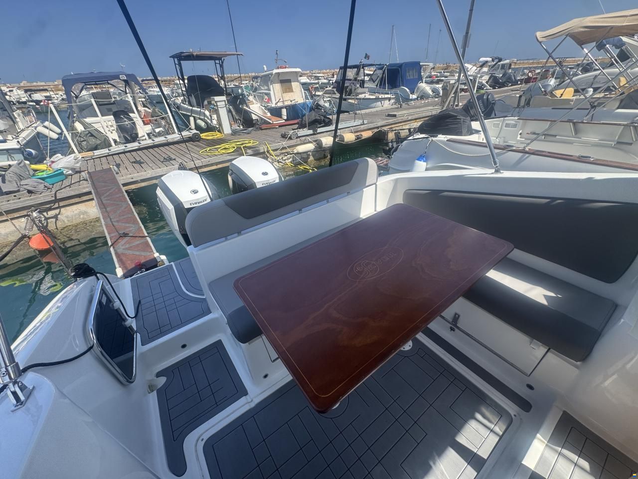Saver 750 cabin