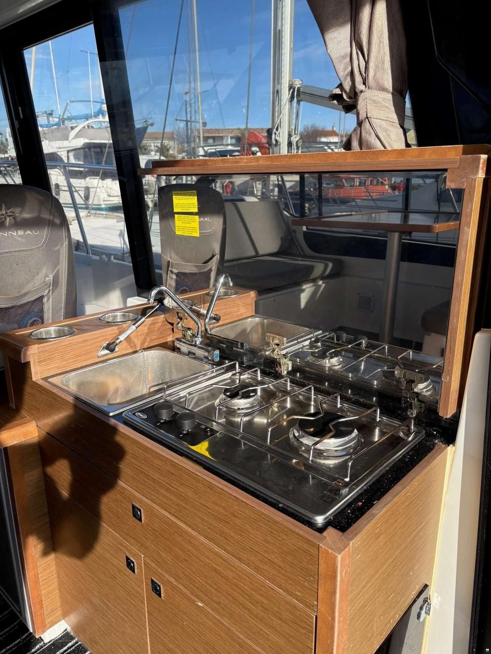 Jeanneau Merry Fisher 895