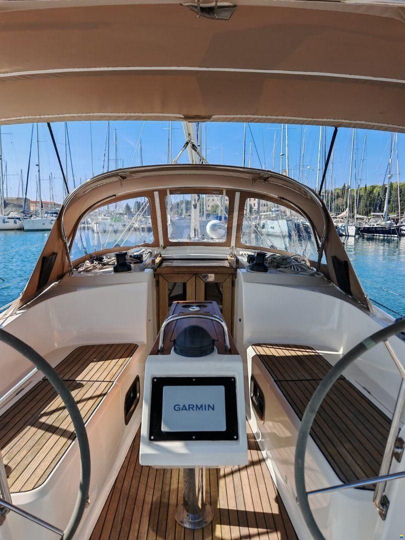 Bavaria Cruiser 37 / New Engine