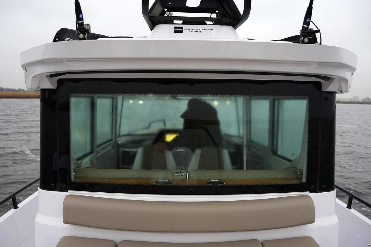 Axopar 28 Cabin