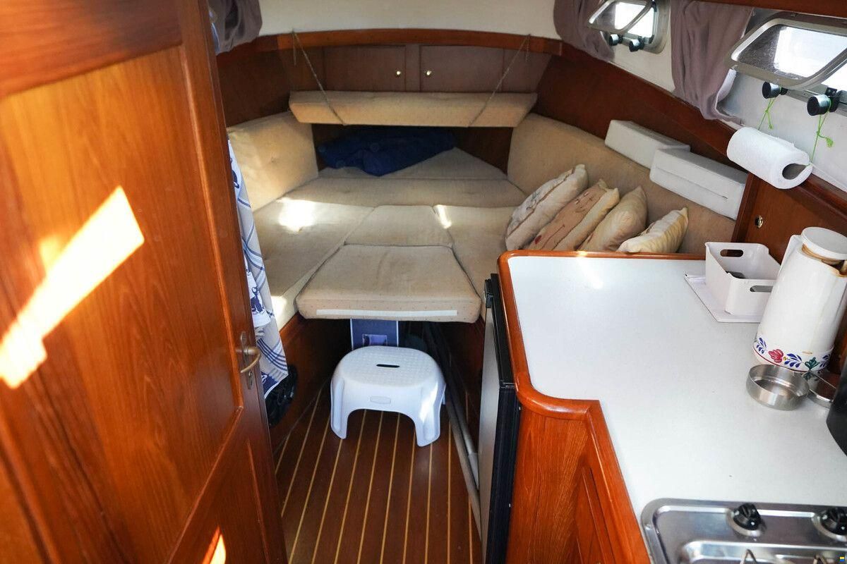 Vedette 8.20 V/OK