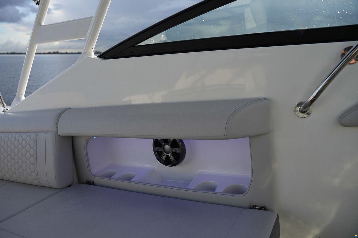 Sea Ray Sundancer 290