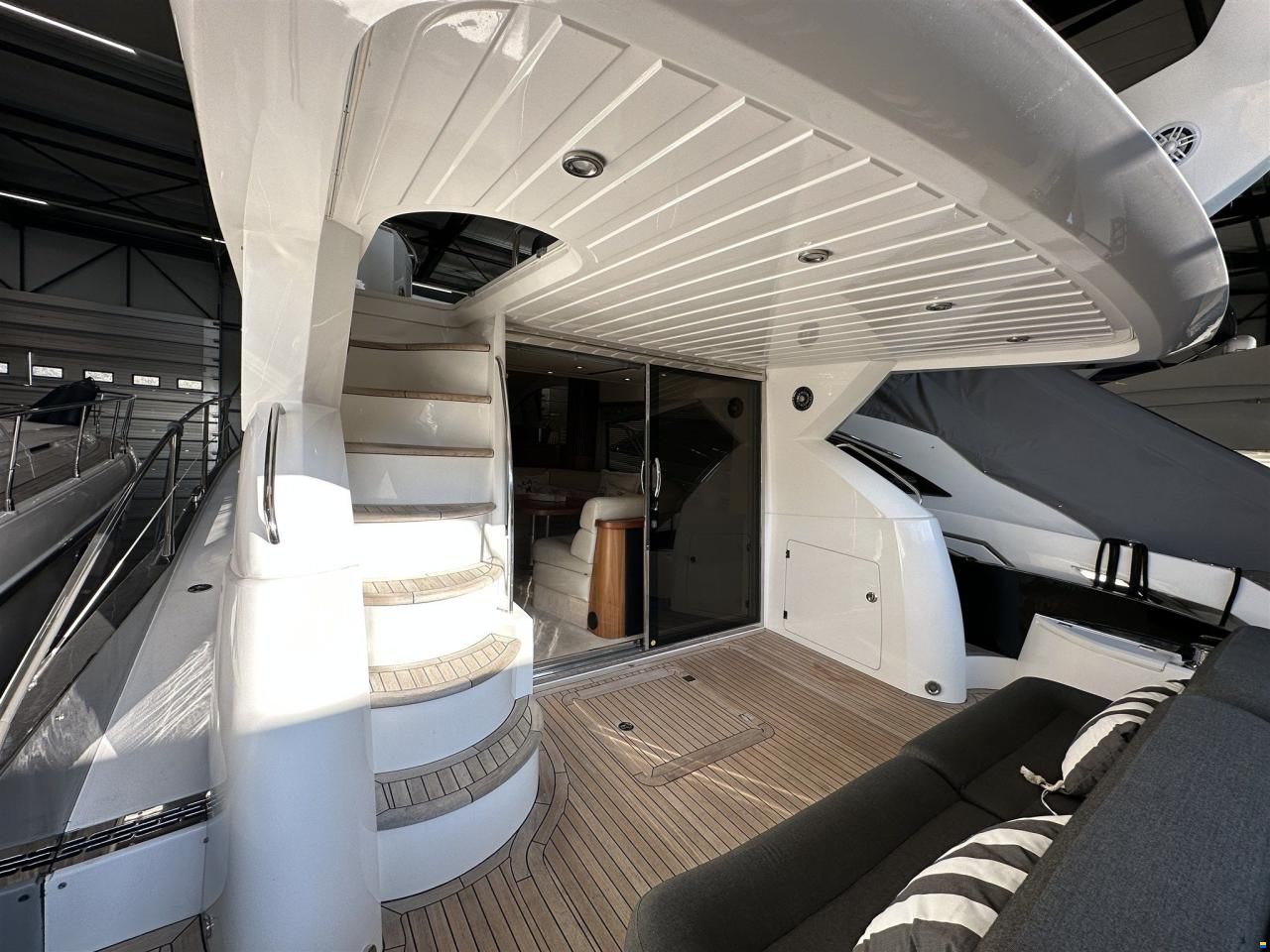 Sunseeker Manhattan 52