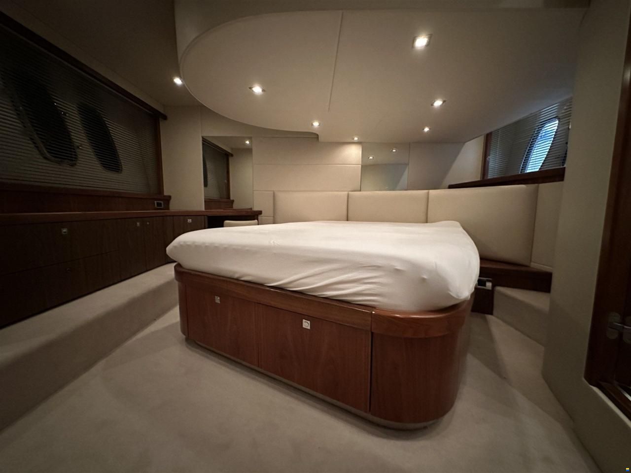 Sunseeker Manhattan 52