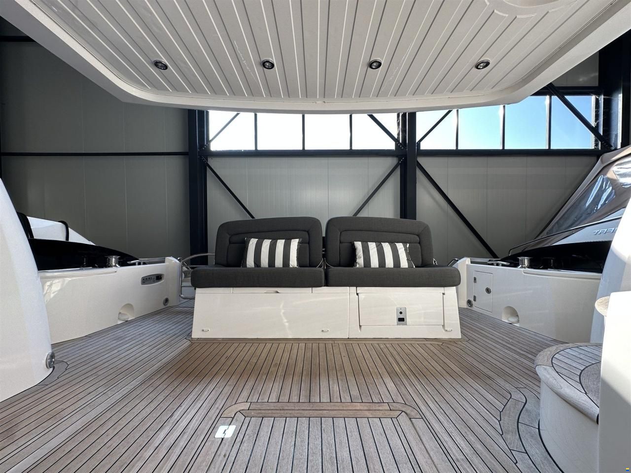 Sunseeker Manhattan 52
