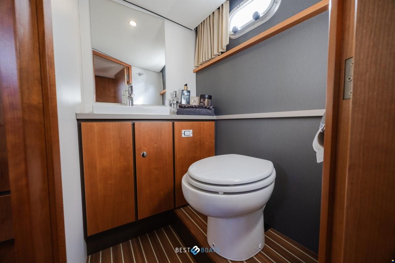 Linssen Grand Sturdy 30.9 AC Brilliant