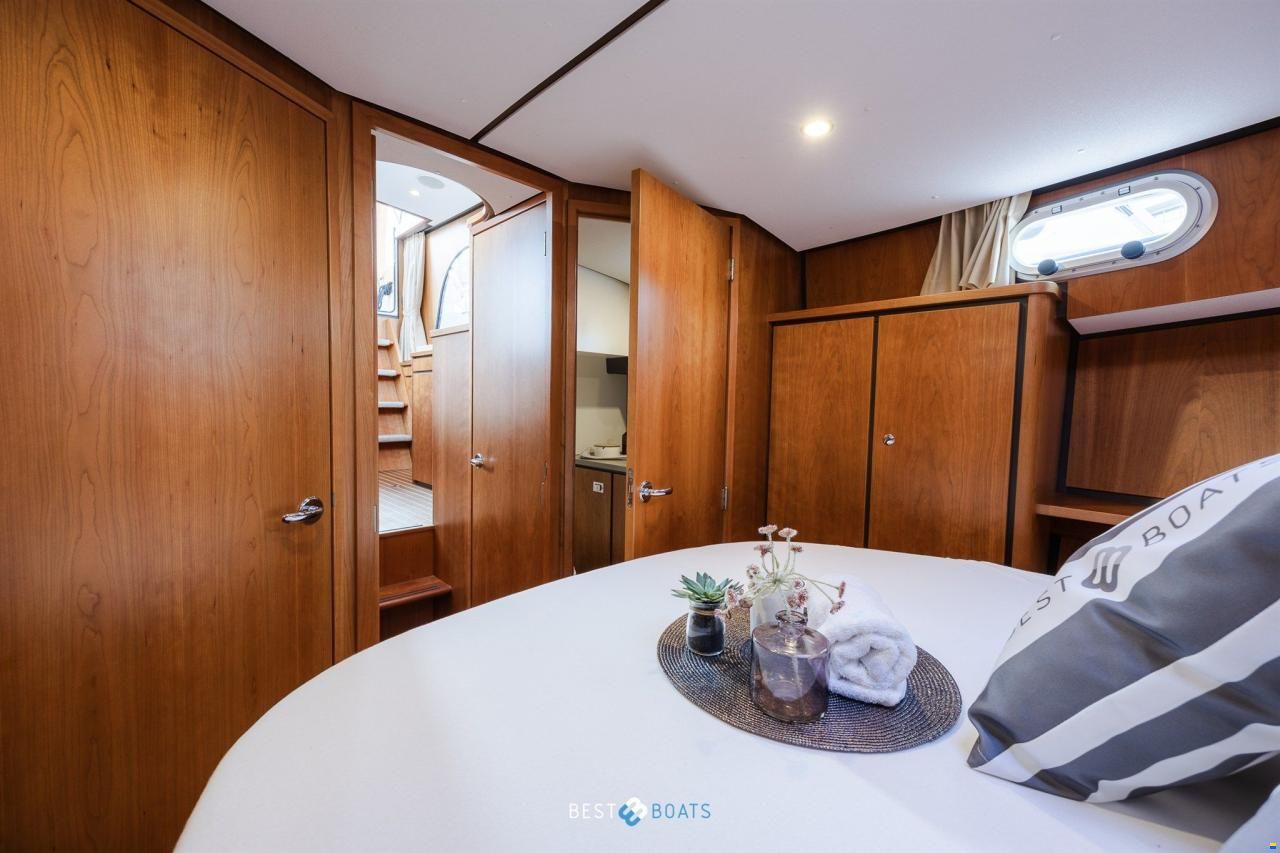 Linssen Grand Sturdy 30.9 AC Brilliant