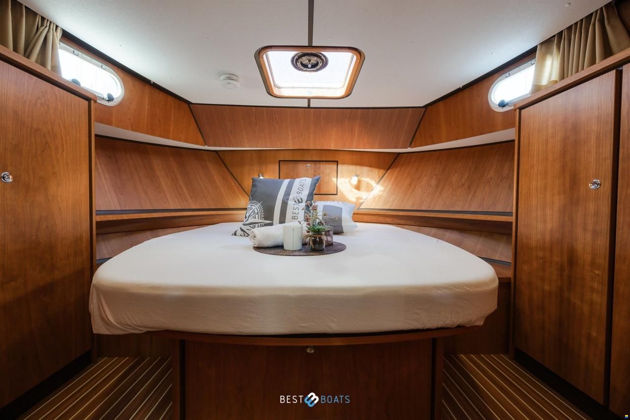 Linssen Grand Sturdy 30.9 AC Brilliant
