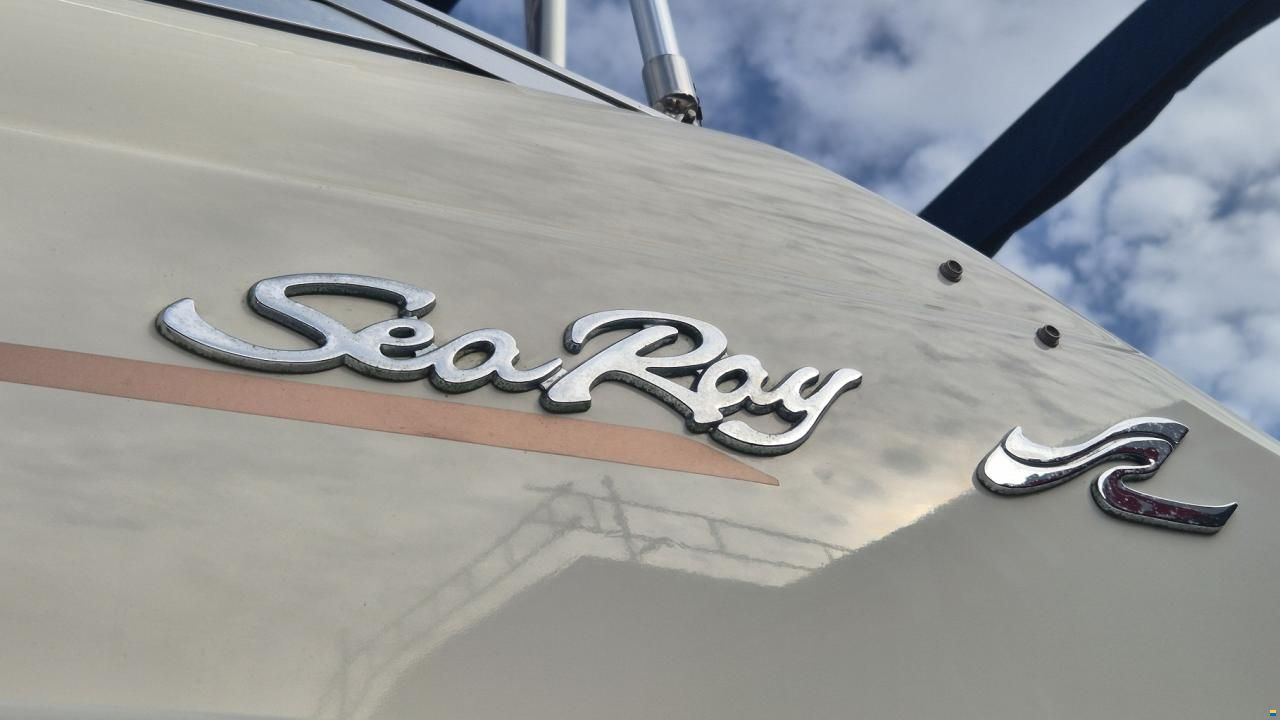 Sea Ray 240 Sundancer