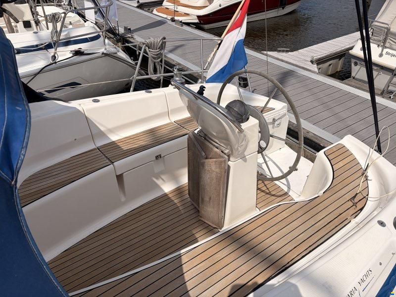 Bavaria 32