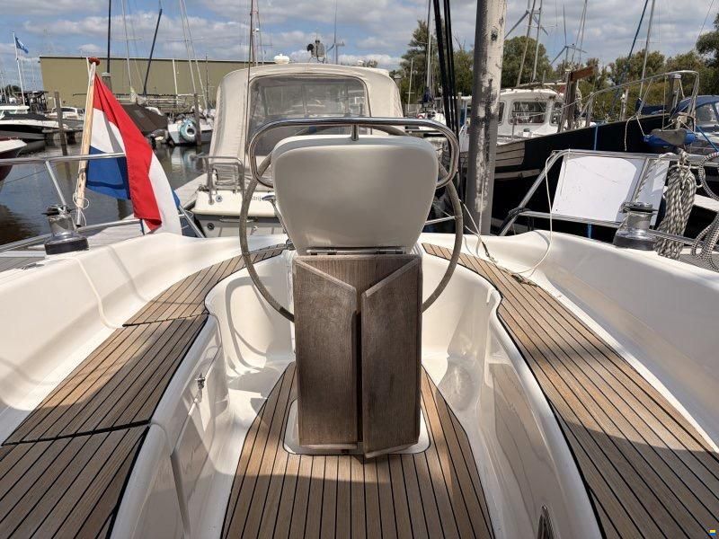 Bavaria 32