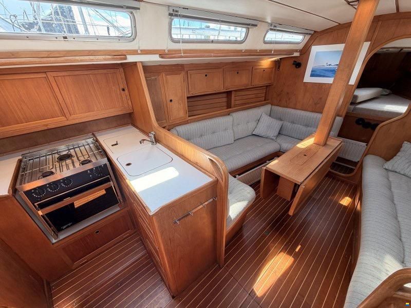 Granada 375