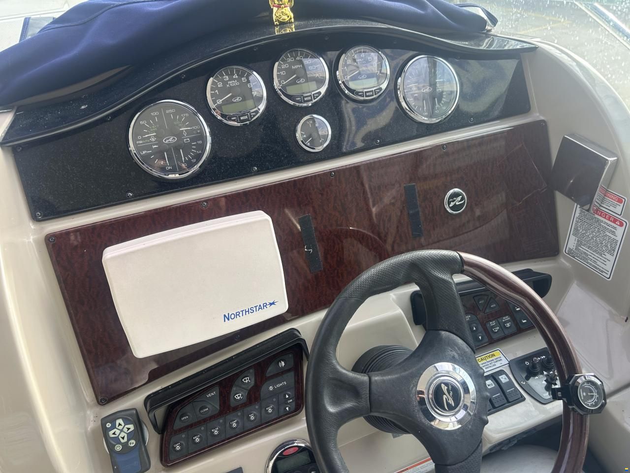 Sea Ray 325 SUNDANCER