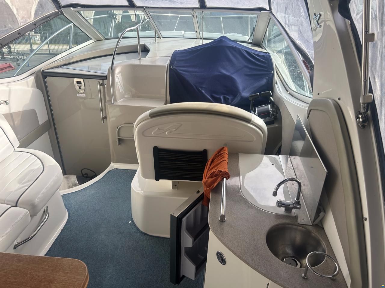 Sea Ray 325 SUNDANCER