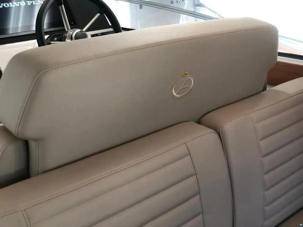 Aquador 28 HT