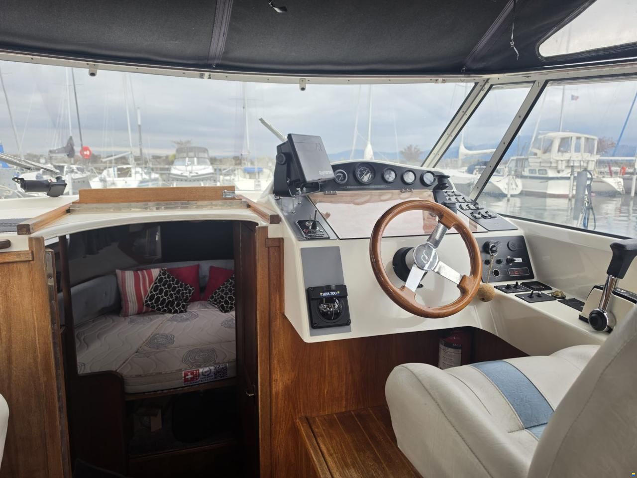 UNIQUE 900 Sport