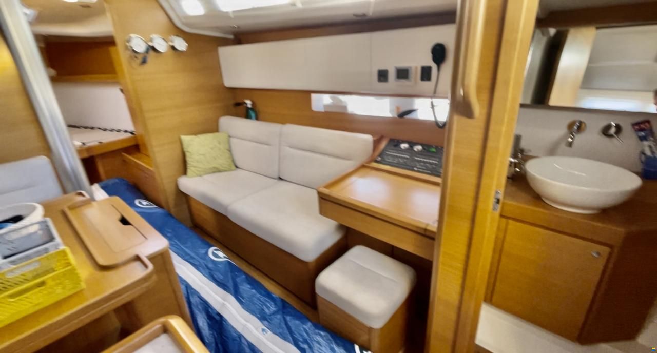 Grand Soleil 39