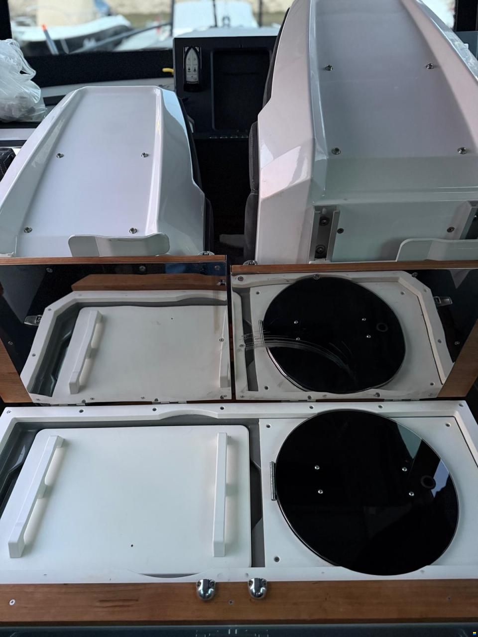Axopar 28 AFT Cabin