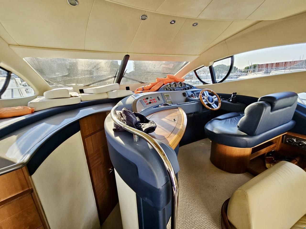 Azimut 50