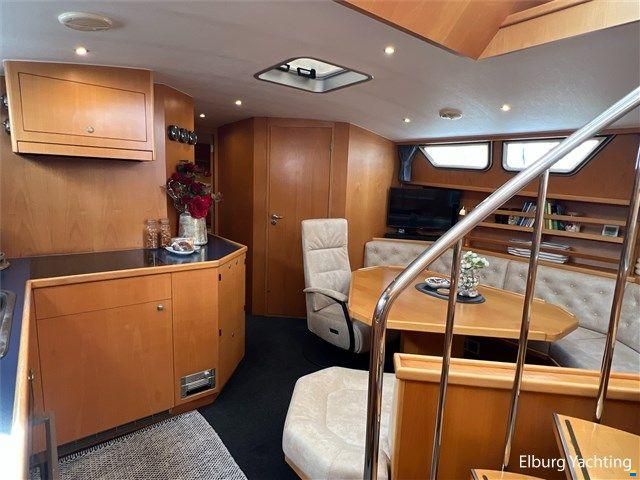 VDL Pilot 50 - Open Kuip