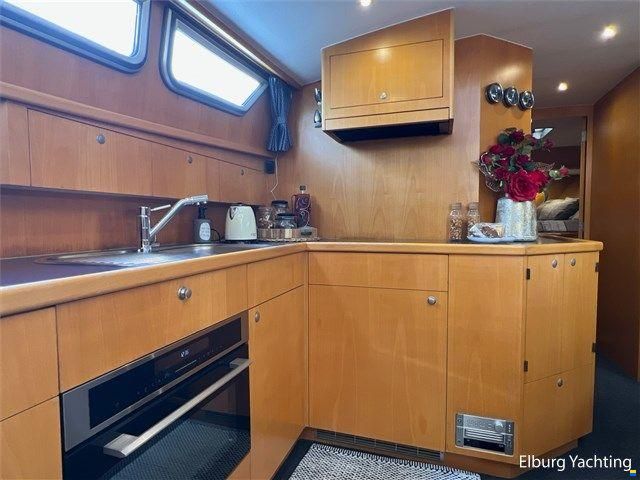 VDL Pilot 50 - Open Kuip