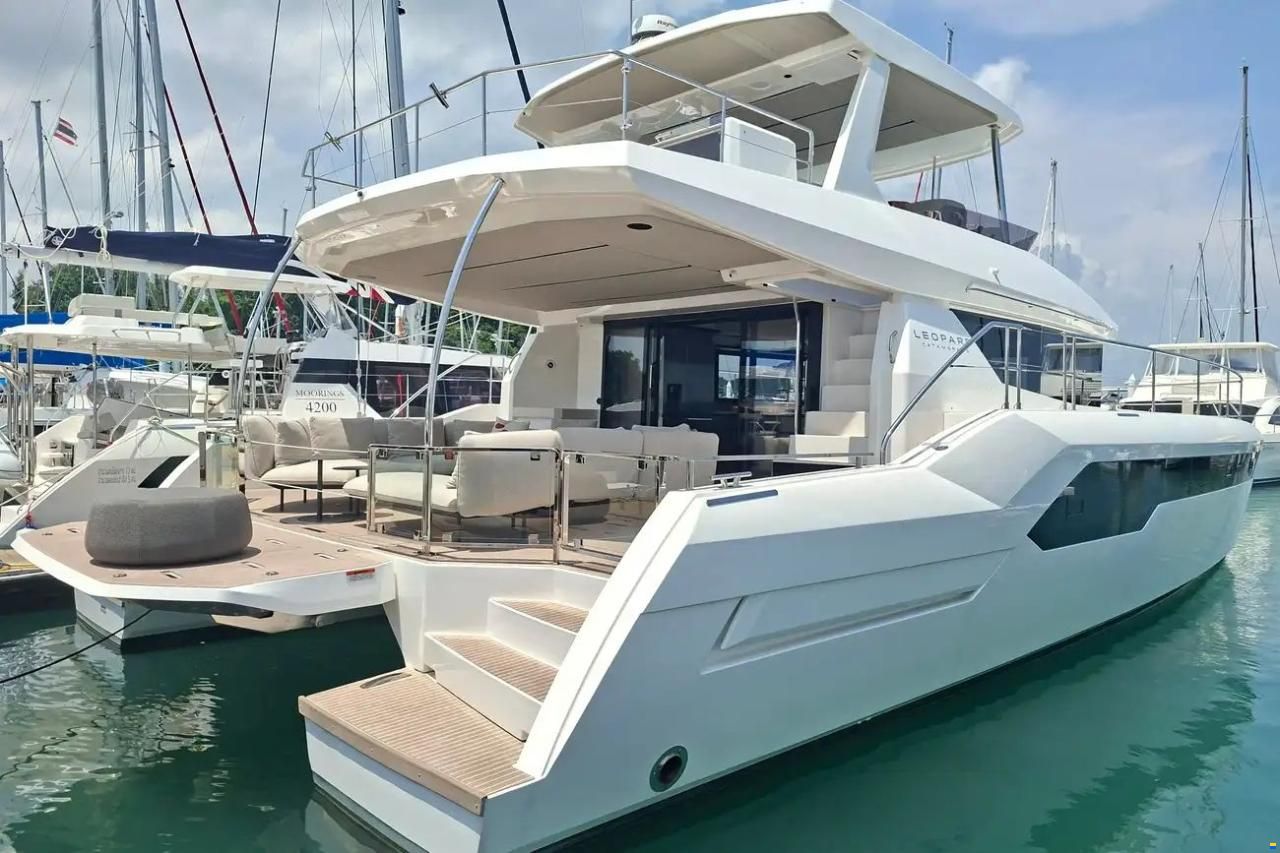 Leopard 53 Powercat