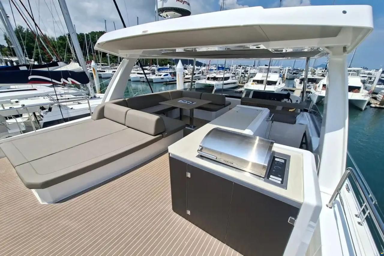 Leopard 53 Powercat