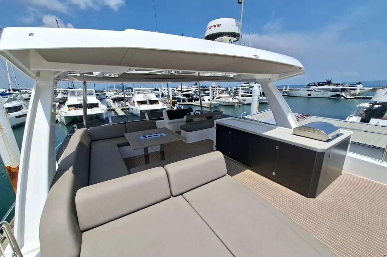 Leopard 53 Powercat