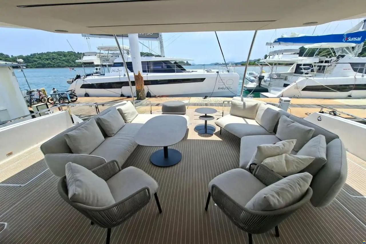 Leopard 53 Powercat