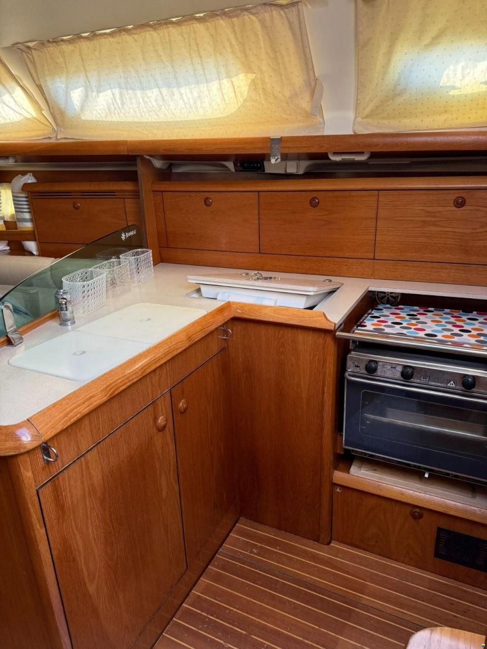Jeanneau Sun Odyssey 37 Legend