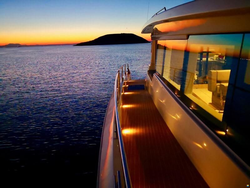 Mazarin 55 POWERCATAMARAN HYBRID