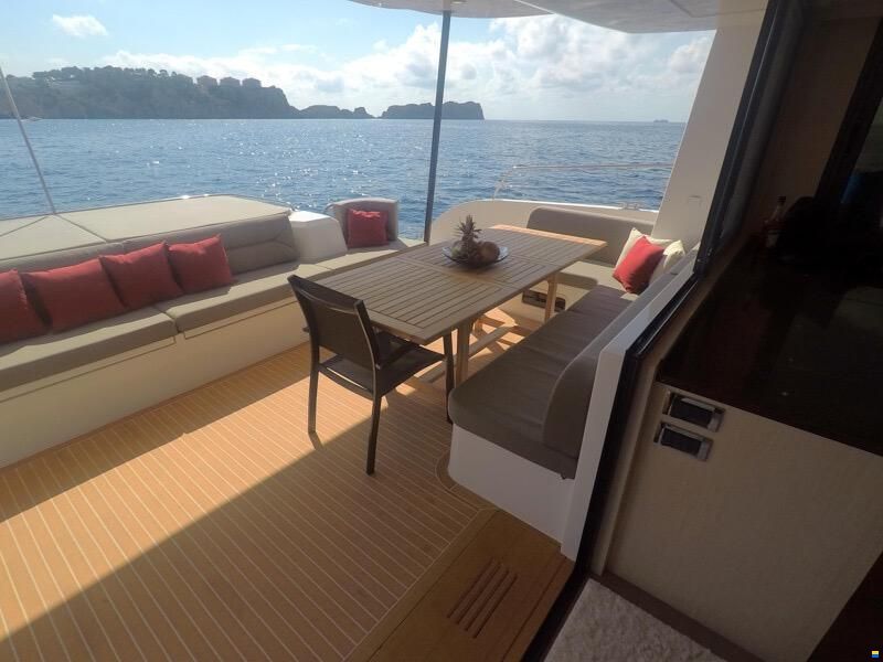 Mazarin 55 POWERCATAMARAN HYBRID