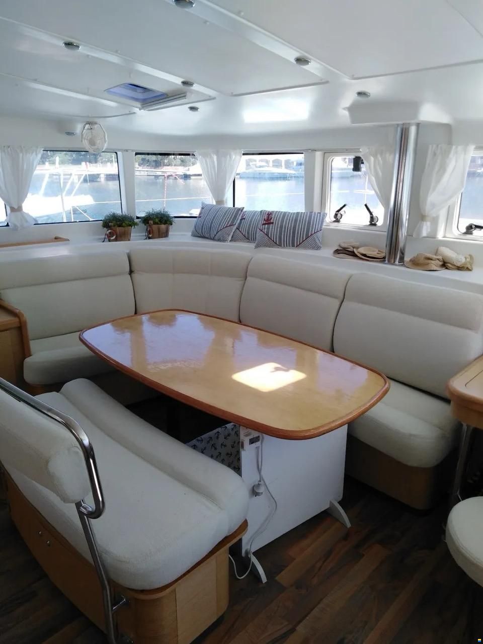 Lagoon 440