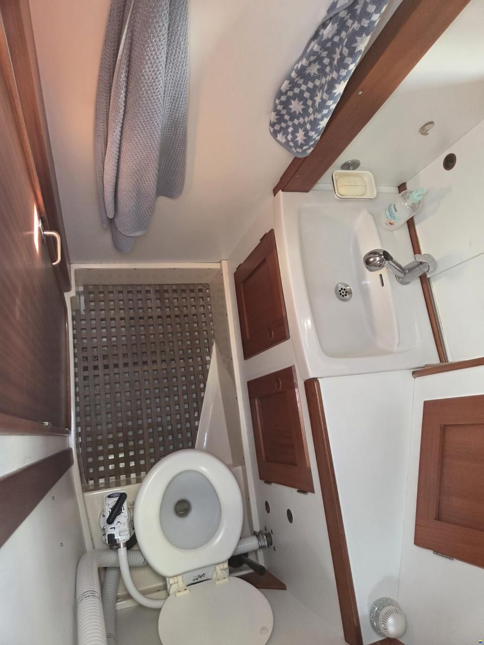 Hallberg-Rassy 382
