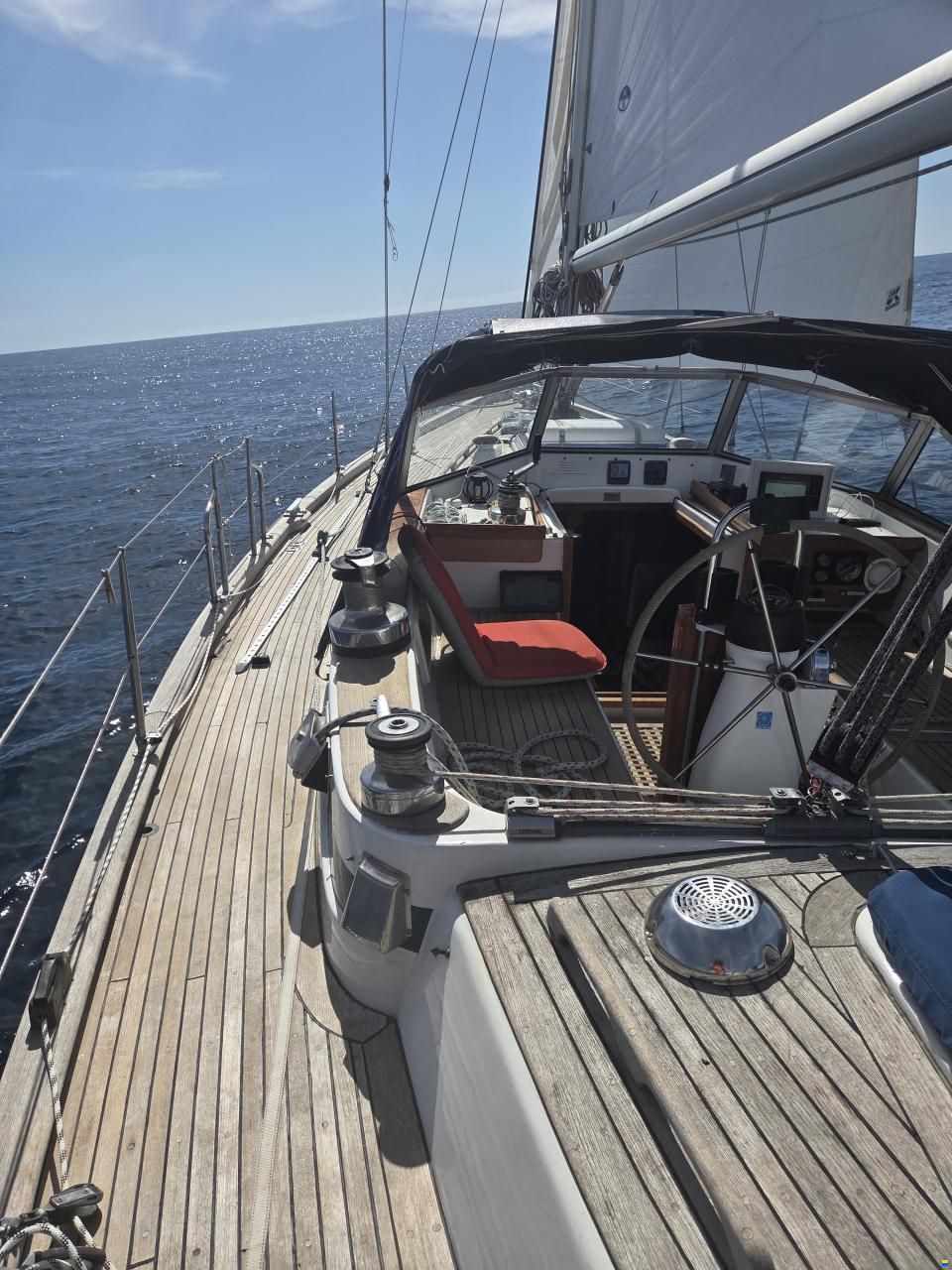 Hallberg-Rassy 382