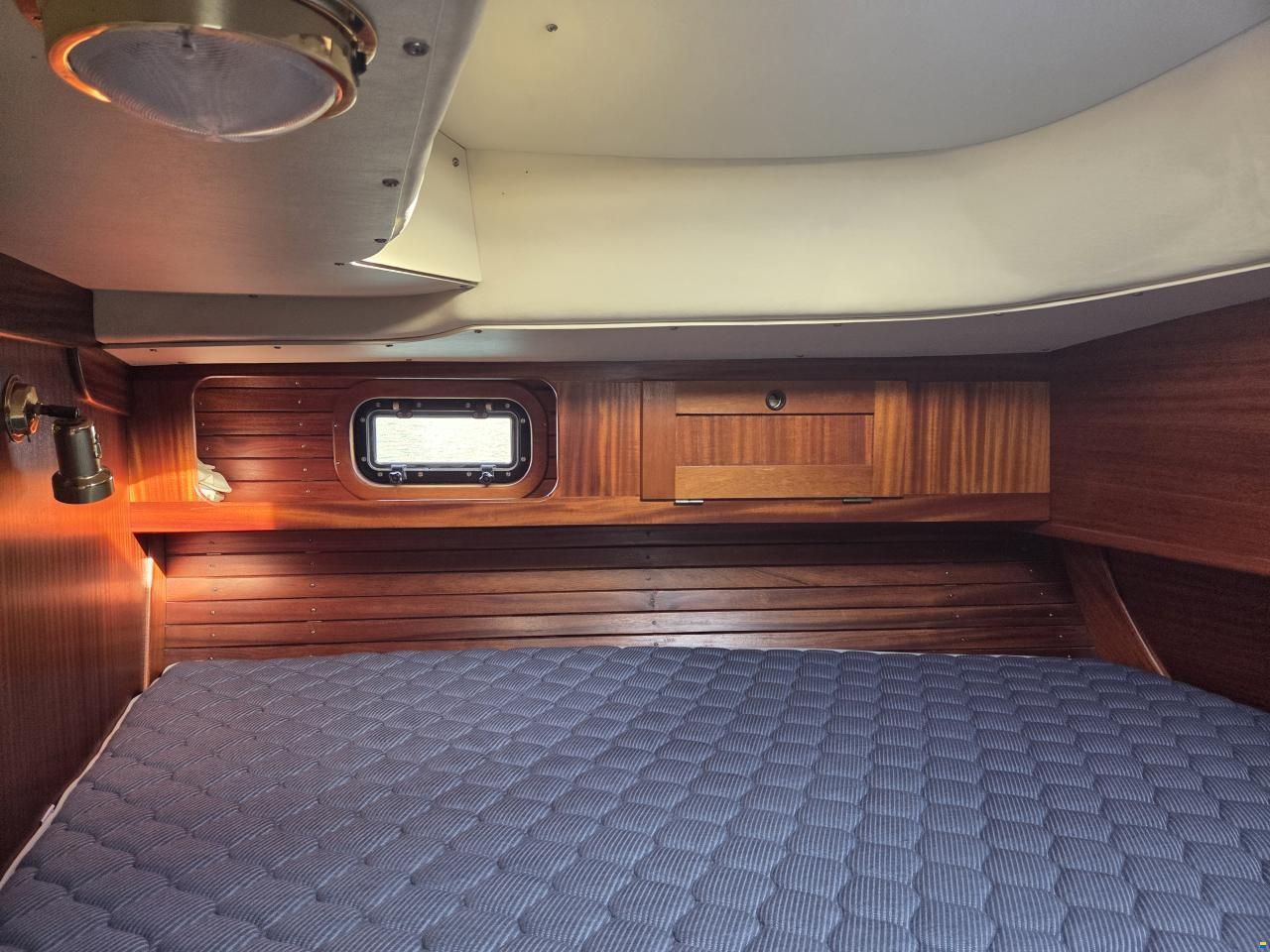 Hallberg-Rassy 382