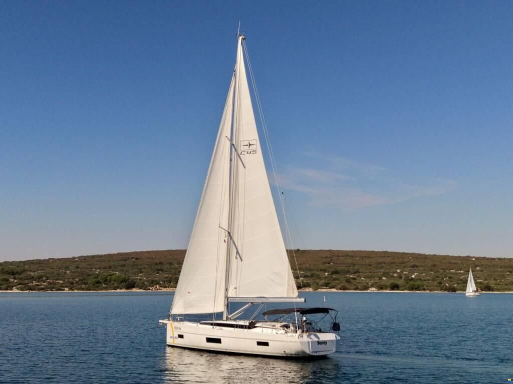 Bavaria C45 Style